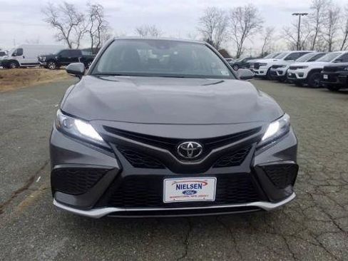 Used 2021 Toyota Camry XSE image 3