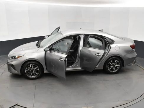 Used 2023 Kia Forte LXS FWD image 7