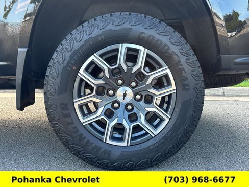 Certified 2024 Chevrolet Colorado Z71 w/ Z71 Convenience Package 2 AWD/4WD image 29