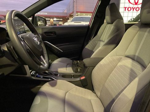 Used 2025 Toyota Corolla Cross AWD Hybrid image 9