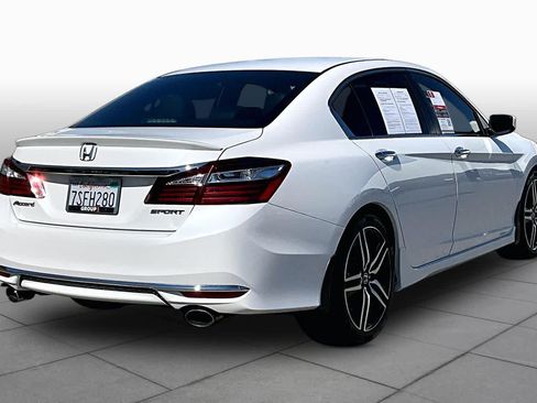 Used 2016 Honda Accord Sport image 12