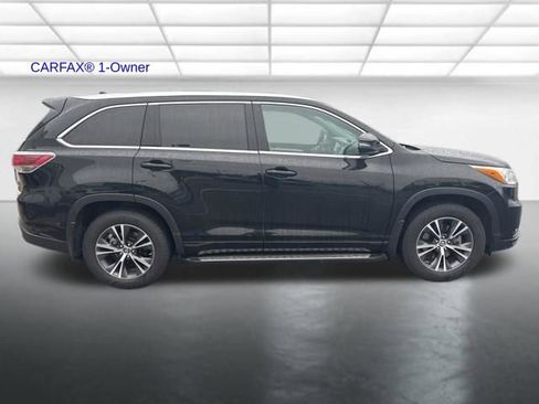 Used 2016 Toyota Highlander XLE AWD/4WD image 6