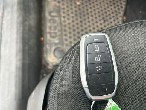 Certified 2021 Jeep Renegade Latitude w/ Convenience Group AWD/4WD image 34