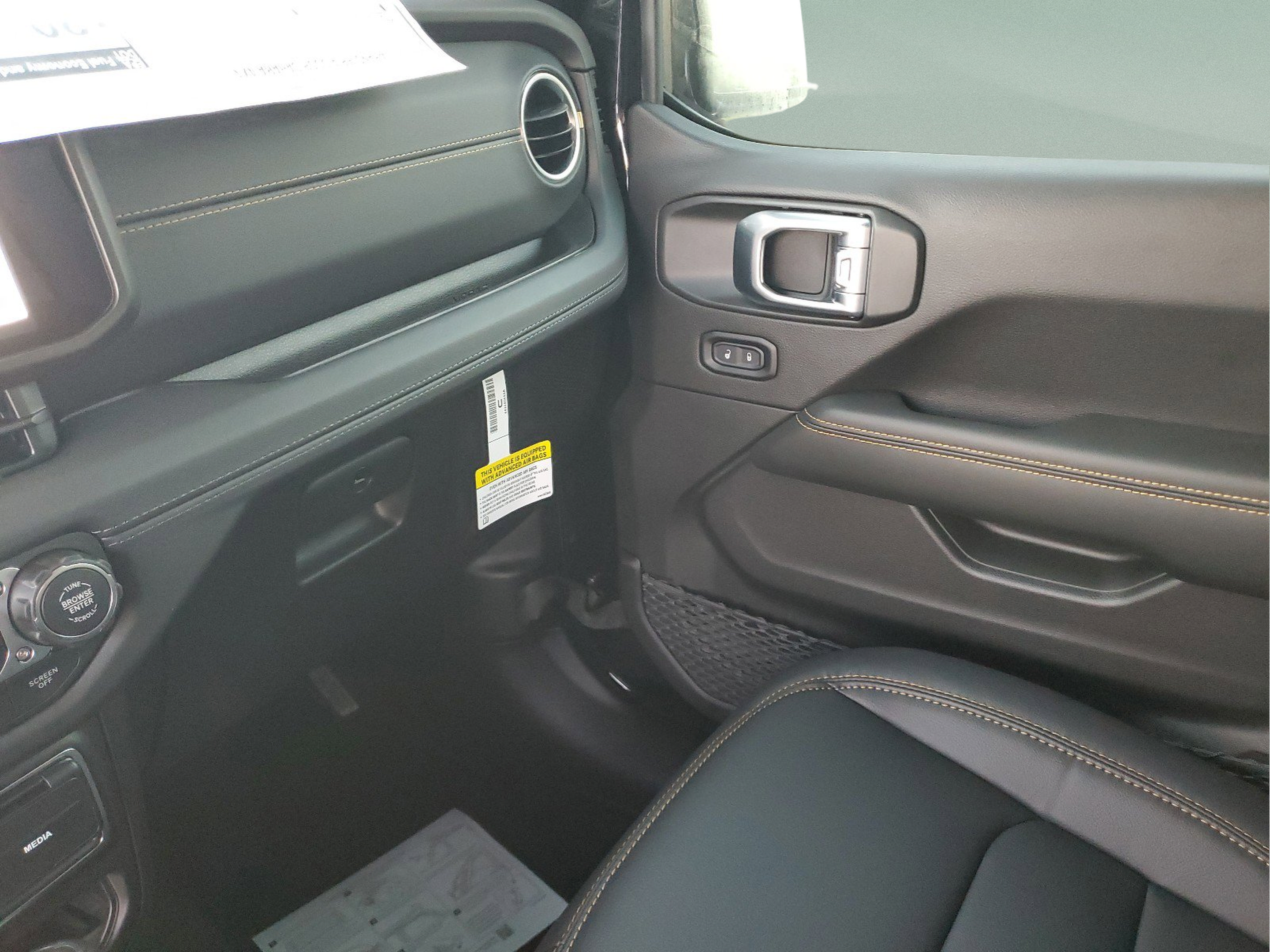 New 2026 Jeep Wrangler Unlimited Sahara AWD/4WD image 22