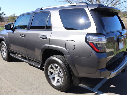 Used 2016 Toyota 4Runner Trail Premium image 10