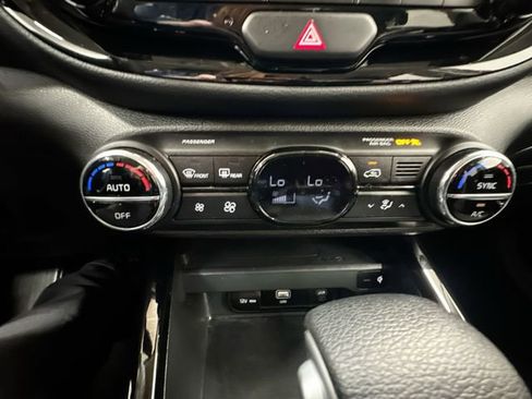 Certified 2023 Kia Soul S FWD image 17