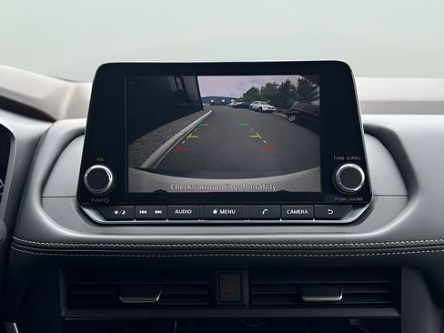 Used 2023 Nissan Rogue SV AWD/4WD image 35