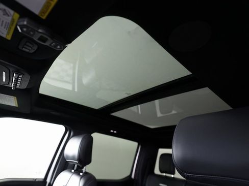 Used 2025 Ford F350 Platinum image 36