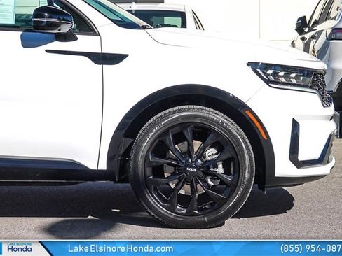 Used 2023 Kia Sorento SX image 7