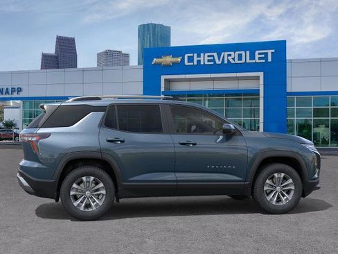 New 2026 Chevrolet Equinox LT w/ Convenience Package II FWD image 5