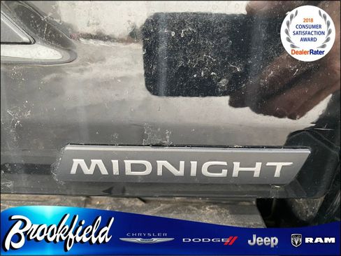 Used 2023 Nissan Frontier SV w/ Midnight Edition Package image 12