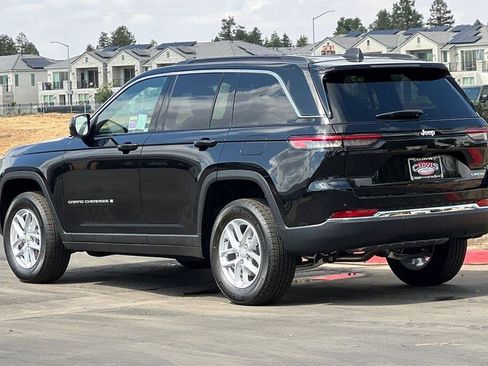 New 2025 Jeep Grand Cherokee Laredo X w/ Luxury Tech Group I image 6