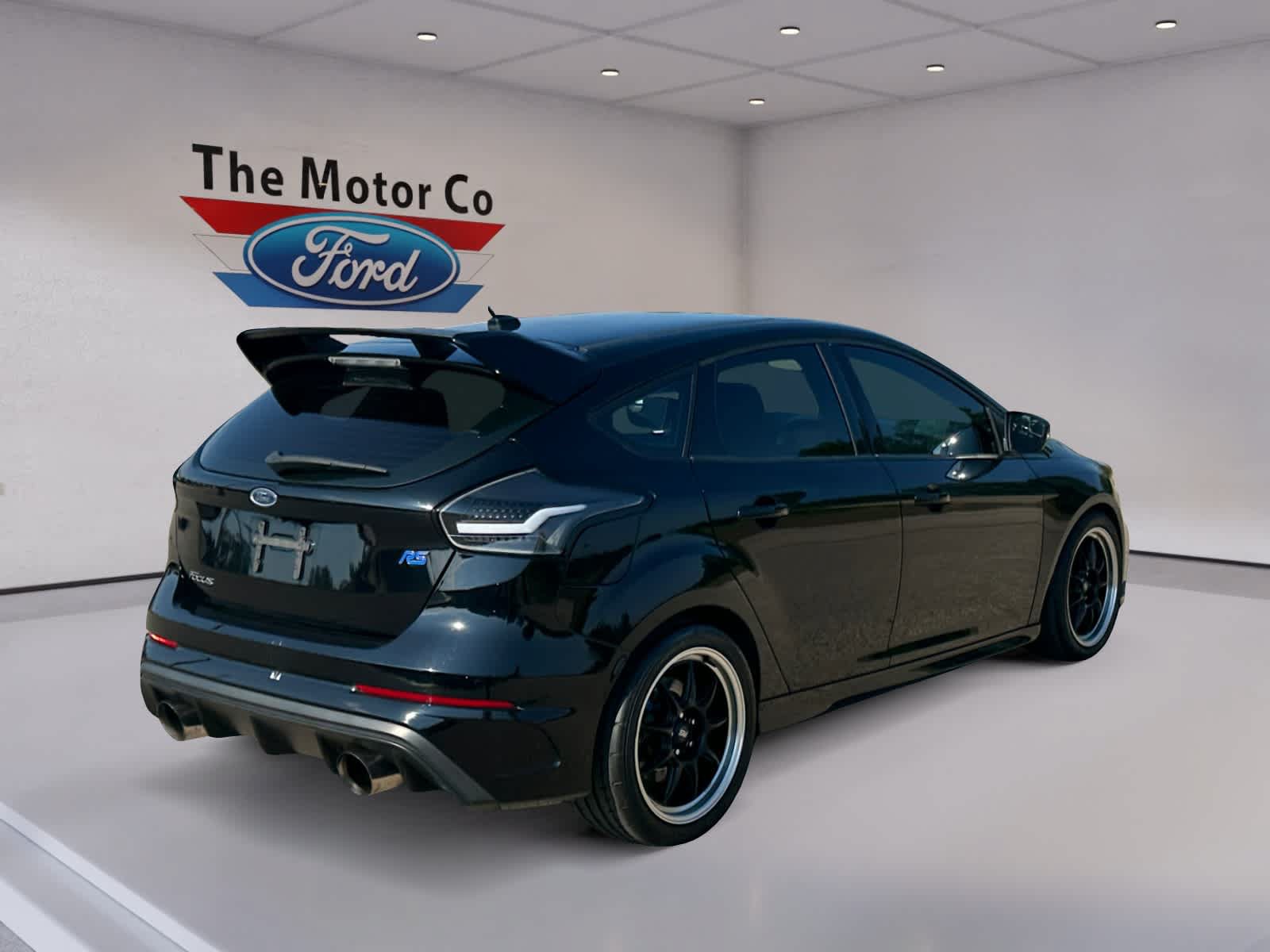 Used 2017 Ford Focus RS AWD/4WD image 5