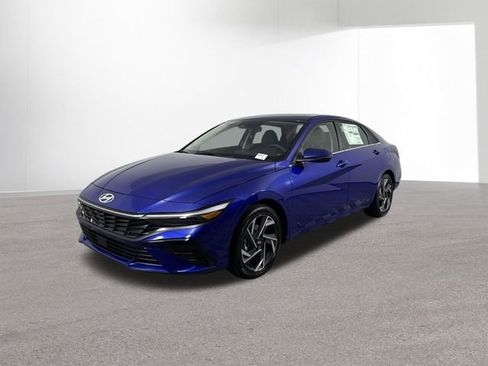 Used 2025 Hyundai Elantra Limited FWD image 1