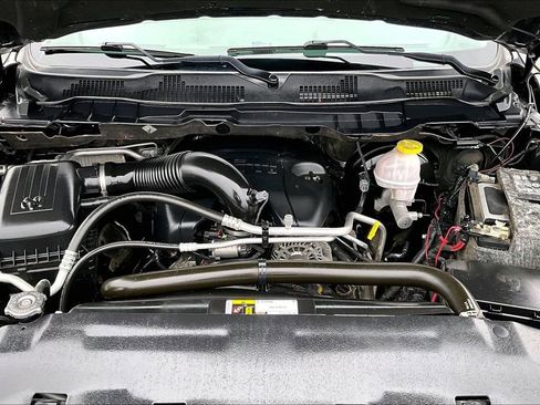 Used 2019 RAM 1500 Classic Warlock AWD/4WD image 30