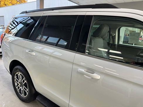Certified 2025 Ford Expedition Active image 11