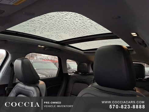 Used 2022 Lincoln Corsair AWD w/ Premium Package image 14