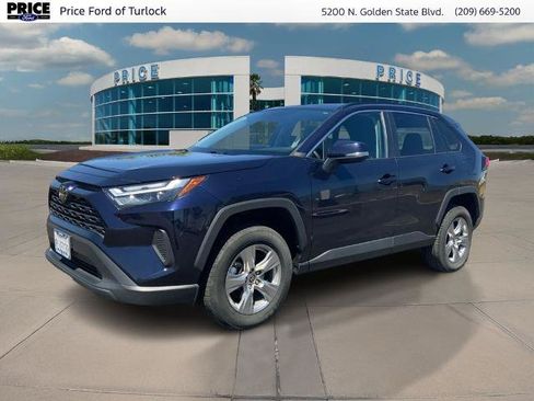 Used 2024 Toyota RAV4 XLE FWD image 1
