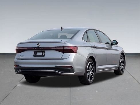Used 2025 Volkswagen Jetta SE FWD image 6