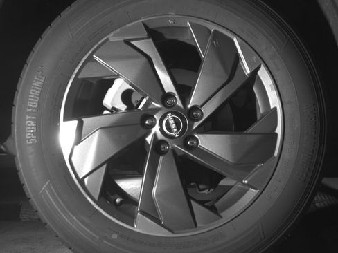 Used 2025 Nissan Rogue SV image 15