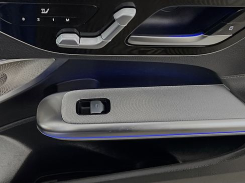 Used 2024 Mercedes-Benz CLE 300 4MATIC Coupe image 32