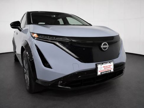 Used 2024 Nissan Ariya AWD image 3