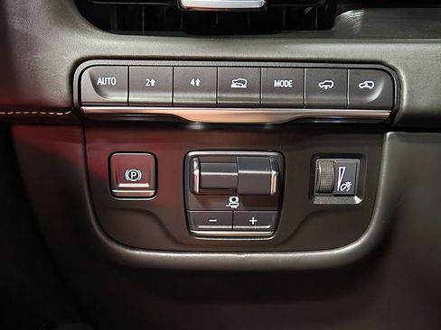 Used 2024 Cadillac Escalade Sport Platinum image 43