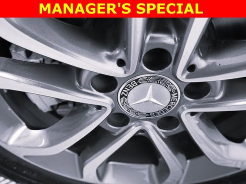 Used 2016 Mercedes-Benz C 300 4MATIC Sedan image 8
