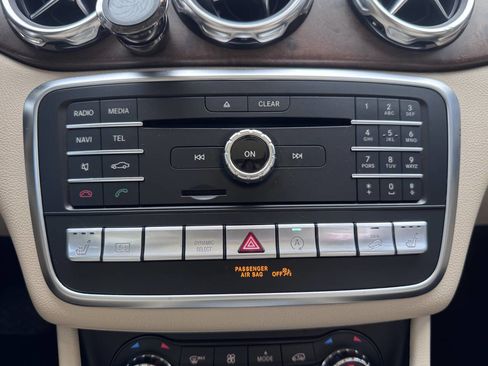 Used 2019 Mercedes-Benz GLA 250 4MATIC image 22