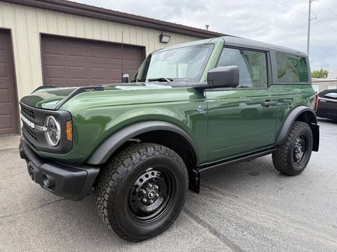 Used 2023 Ford Bronco Black Diamond AWD/4WD image 1
