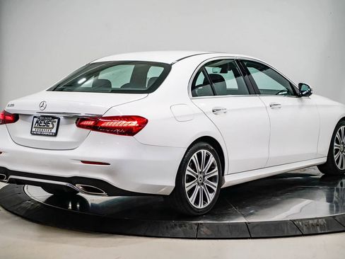Used 2022 Mercedes-Benz E 350 Sedan image 4