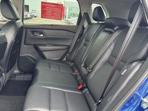 Certified 2023 Nissan Rogue SV w/ SV Premium B Package AWD/4WD image 11