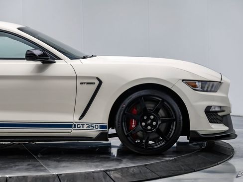Used 2020 Ford Mustang Shelby GT350R w/ GT350R Equipment Group 920A RWD image 28