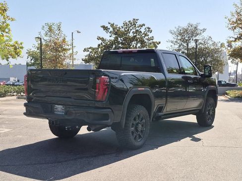 New 2026 GMC Sierra 2500 Denali w/ Denali Reserve Package AWD/4WD image 4