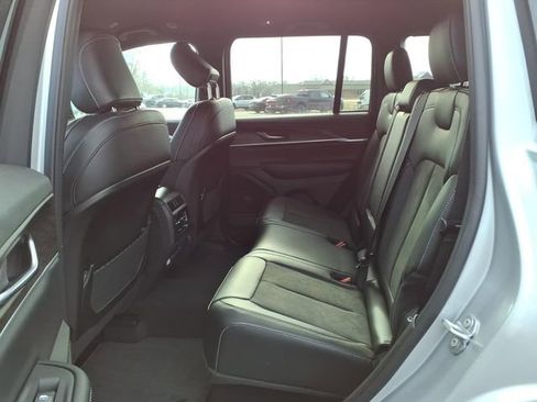 New 2026 Jeep Grand Cherokee Altitude AWD/4WD image 27