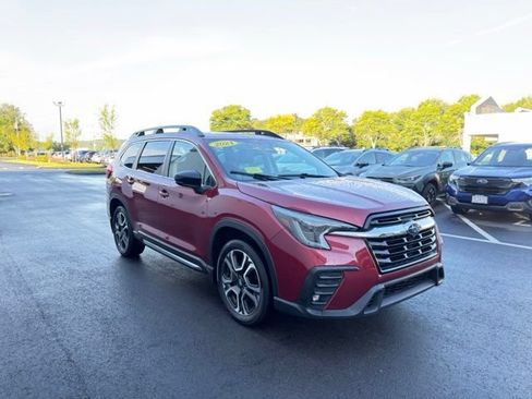 Used 2024 Subaru Ascent Limited w/ Technology Package AWD/4WD image 4