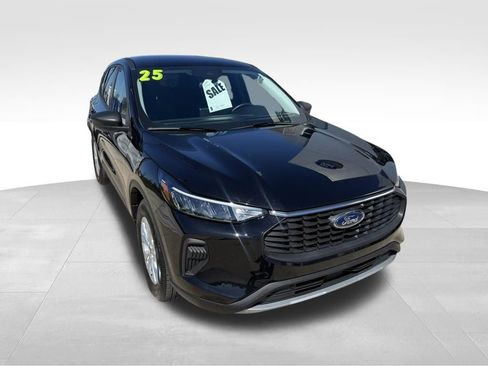 Used 2025 Ford Escape Active w/ Tech Pack #1 image 2