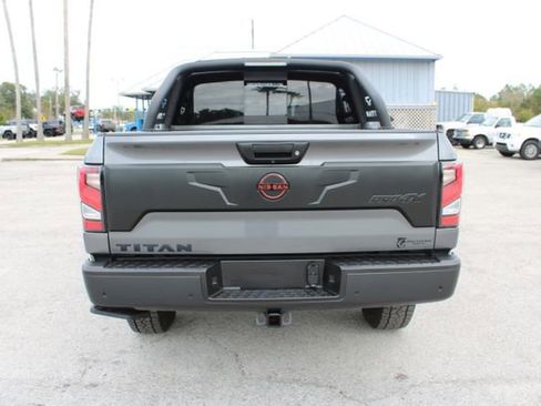 Used 2024 Nissan Titan PRO-4X w/ Pro-4x Convenience Package image 9