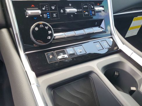New 2025 Nissan Armada Platinum Reserve RWD image 16