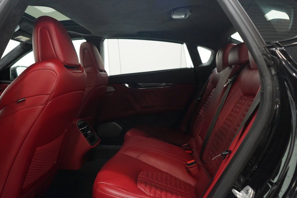 Used 2022 Maserati Quattroporte Trofeo RWD image 34