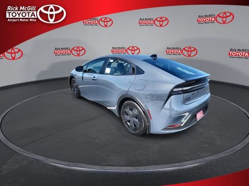 New 2026 Toyota Prius Plug-In Hybrid FWD image 6
