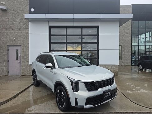 New 2026 Kia Sorento S image 1