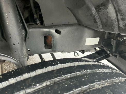 Used 1999 Ford F450 2WD Regular Cab Super Duty image 25