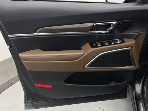 Used 2021 Kia Telluride SX w/ SX Prestige Package image 16