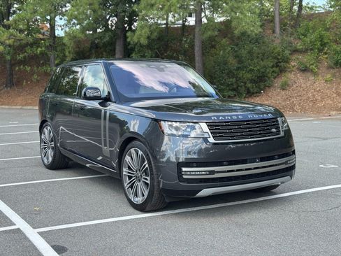 Used 2023 Land Rover Range Rover SE AWD/4WD image 16