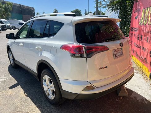 Used 2016 Toyota RAV4 LE FWD image 6