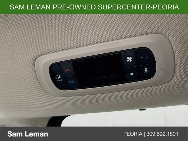 Used 2024 Chrysler Pacifica Touring-L FWD image 23