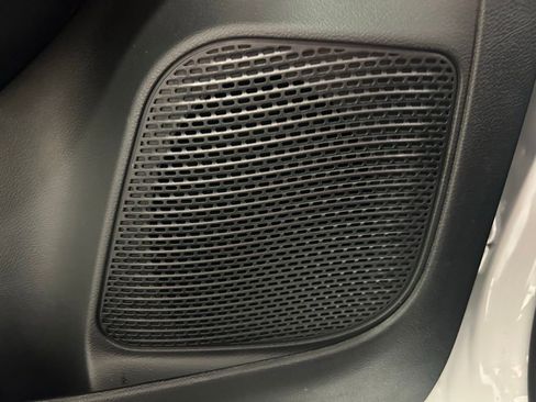 New 2026 Chrysler Pacifica Select image 6