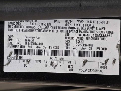 Used 2014 Ford Fiesta Titanium FWD image 32