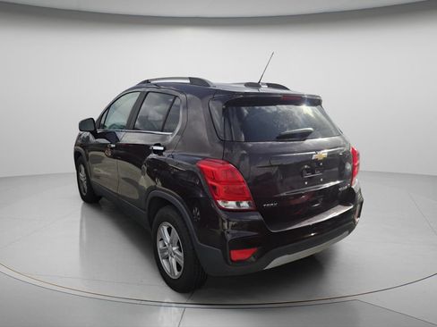 Used 2020 Chevrolet Trax LT w/ LT Convenience Package FWD image 4